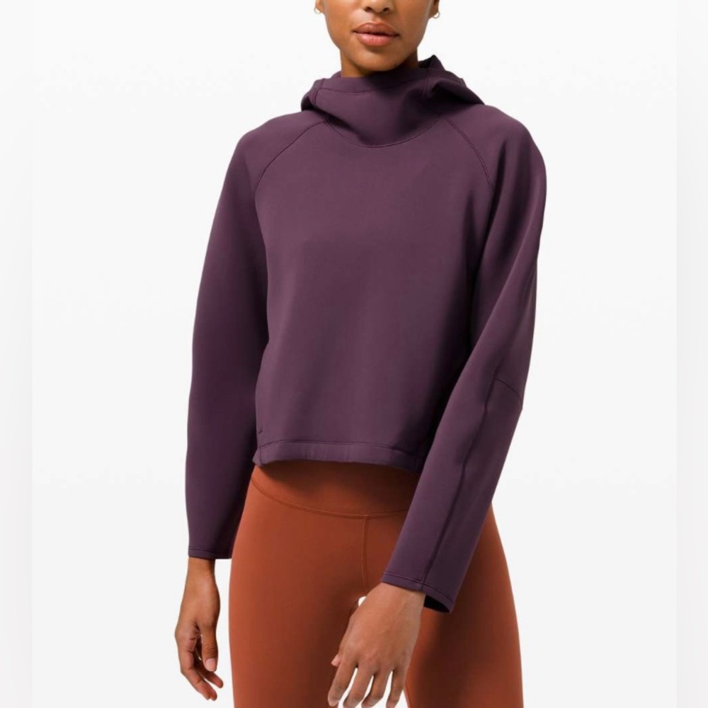 Lululemon AirWrap Pullover Hoodie
Grape Thistle